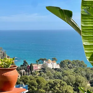 casa-blue-stunning-sea-veaws-hight-quality-and-comfort.topcostabravahotels.com/